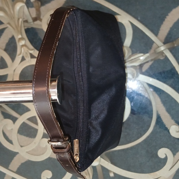 Burberry blue label euc nylon shoulder bag with novacheck pattern bottom - Picture 2 of 11